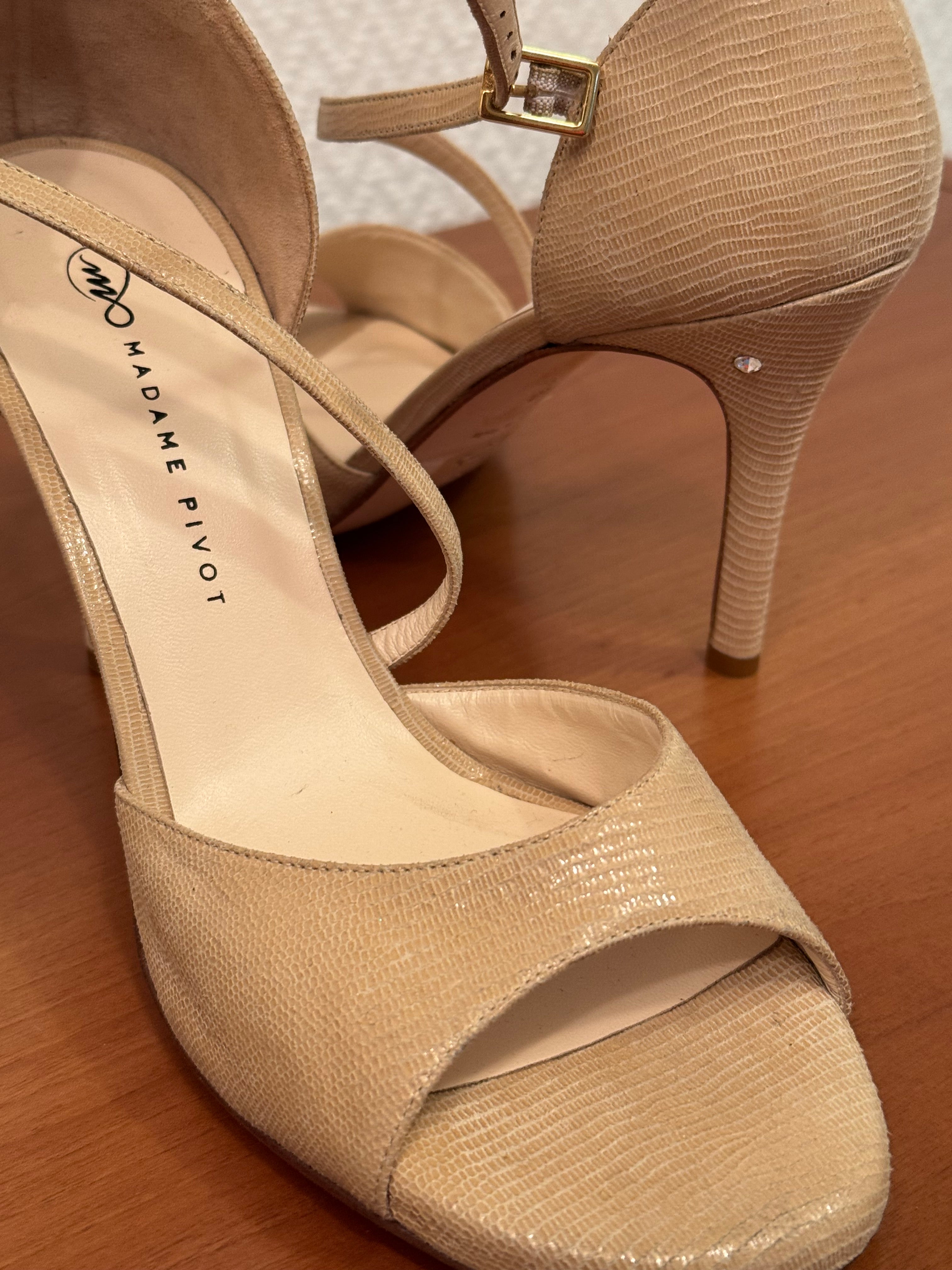 CHARLOTTE Tejus Beige